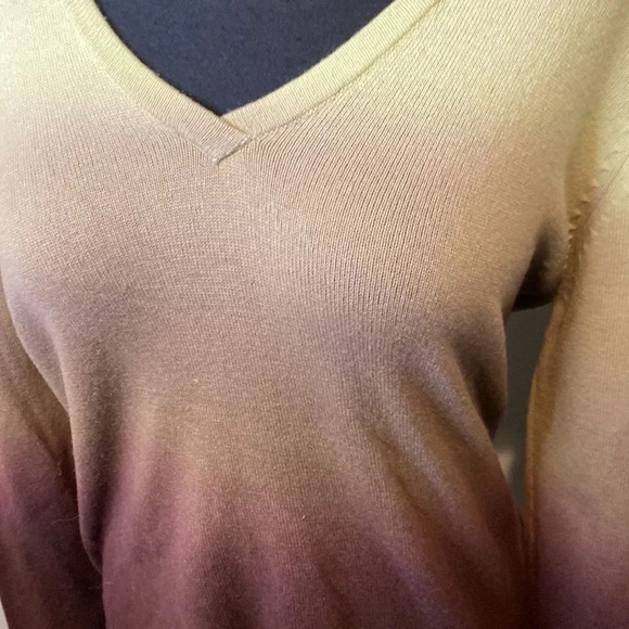 Terryl for Thalian Large Ombré Sweater Cashmere Longsleeve V-Neck - Picture 2 of 6